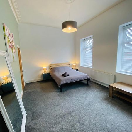 Spacious, Cosy 3 Bedroom House In Preston. 프레스턴 외부 사진